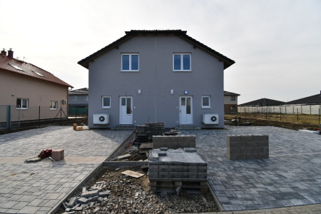 2025 Polerady, patrový 4+KK. 17.